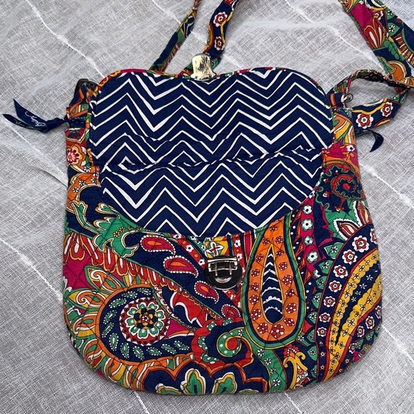 Vera Bradley Venetian Paisley Pattern Saddle Hipster Crossbody Bag Designer EUC - Picture 14 of 16